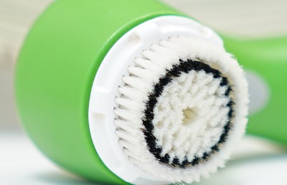 a skincare clarisonic brush